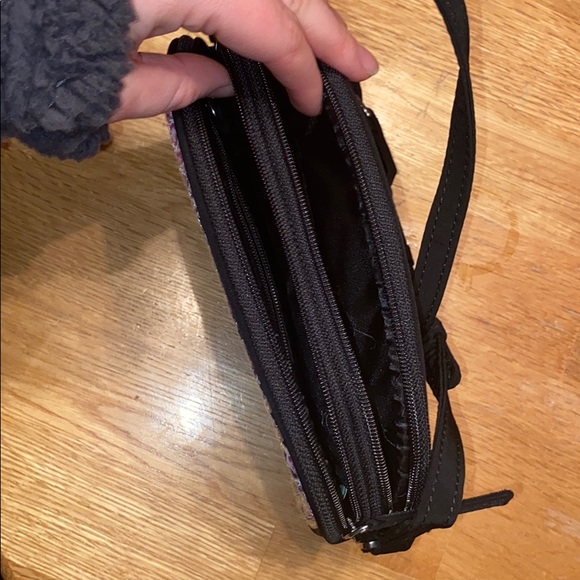 Vera Bradley Purse! - Picture 3 of 5